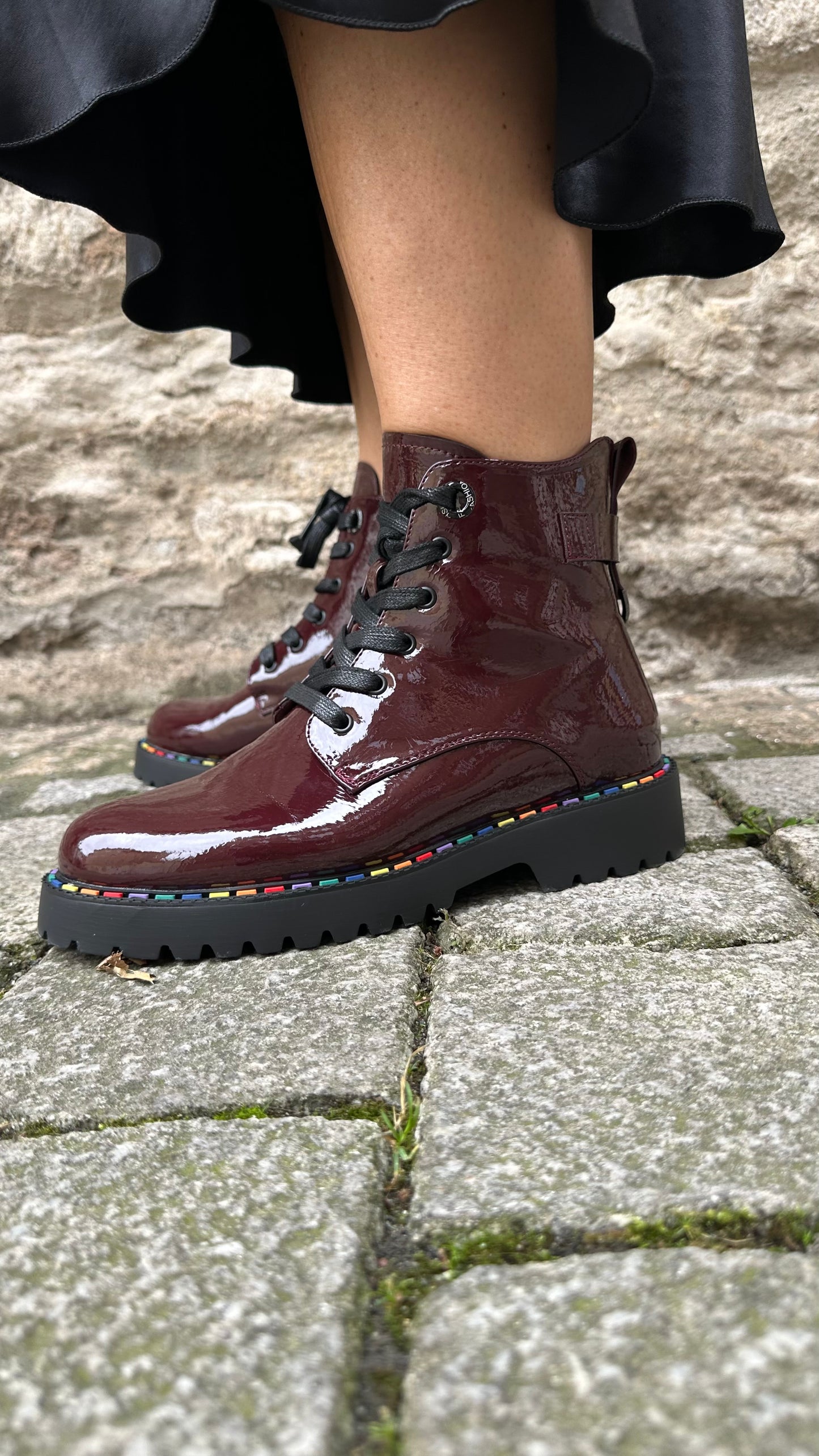 Boots WINE