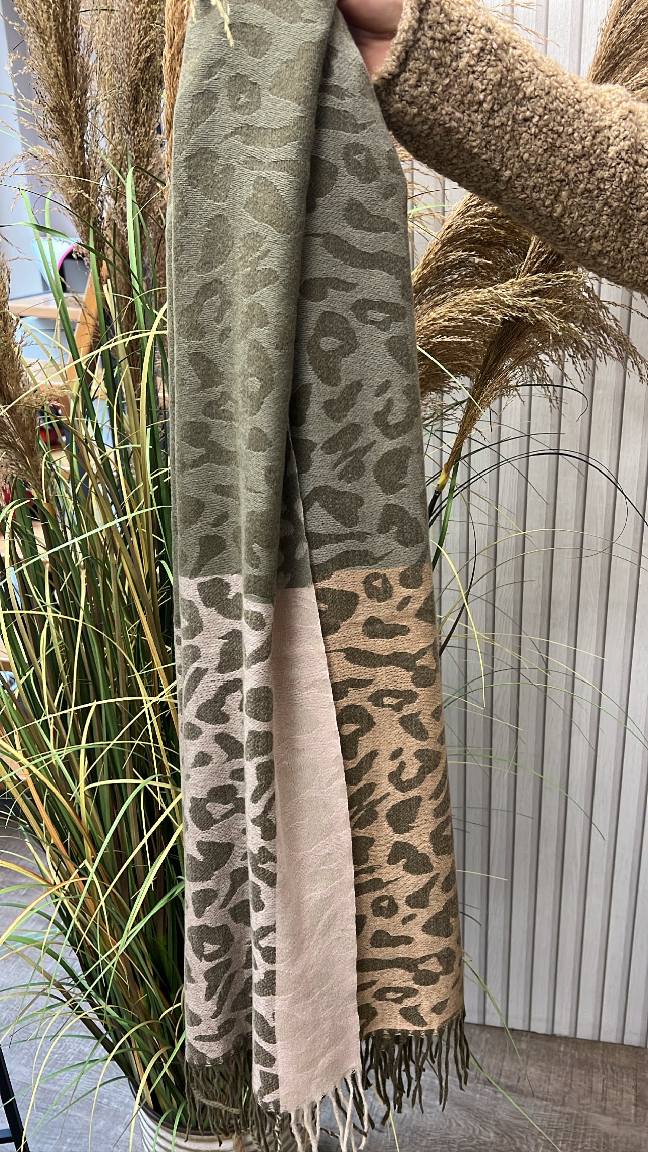 Schal LEONIE (3 verschied. Farben)