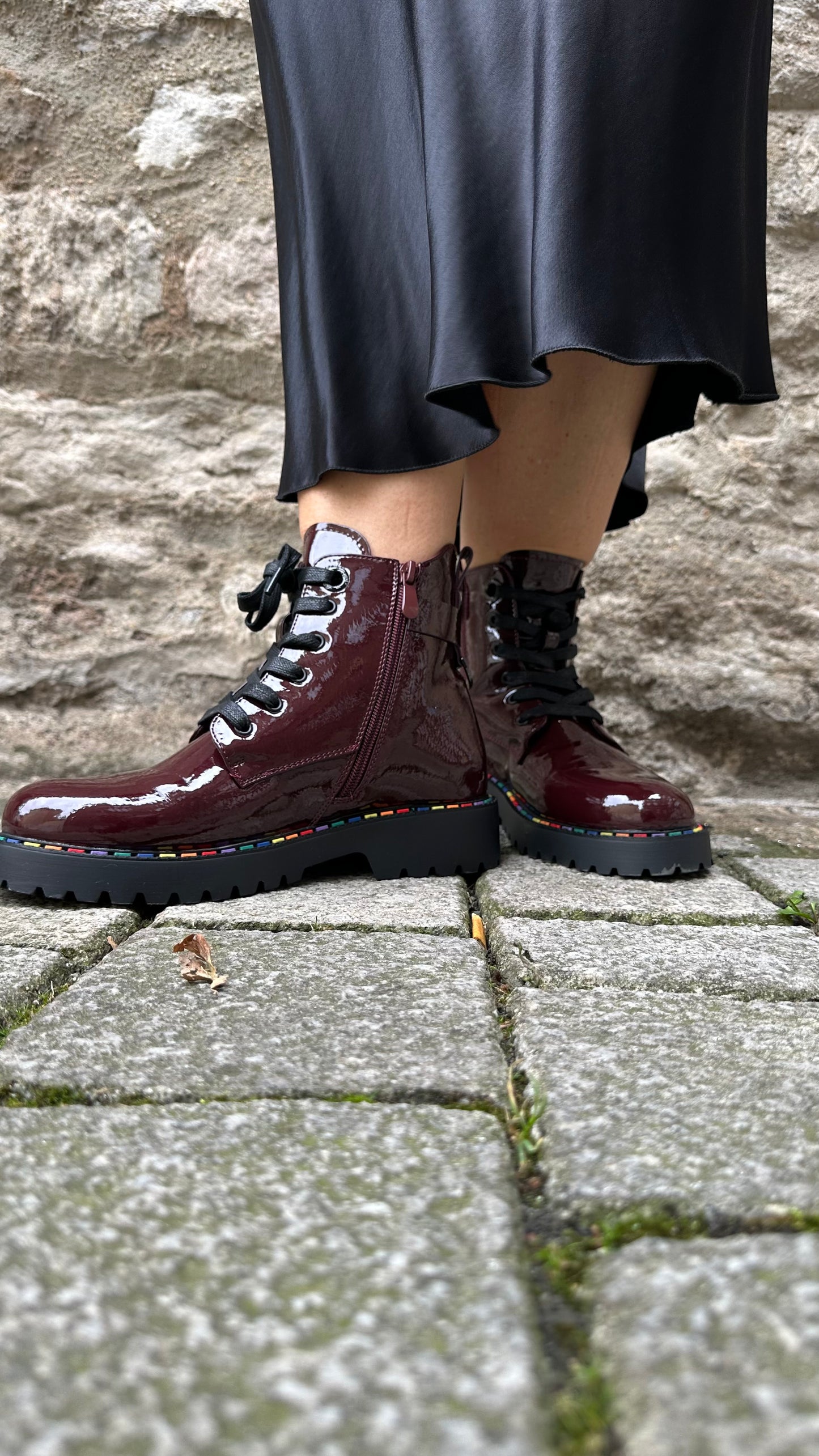 Boots WINE