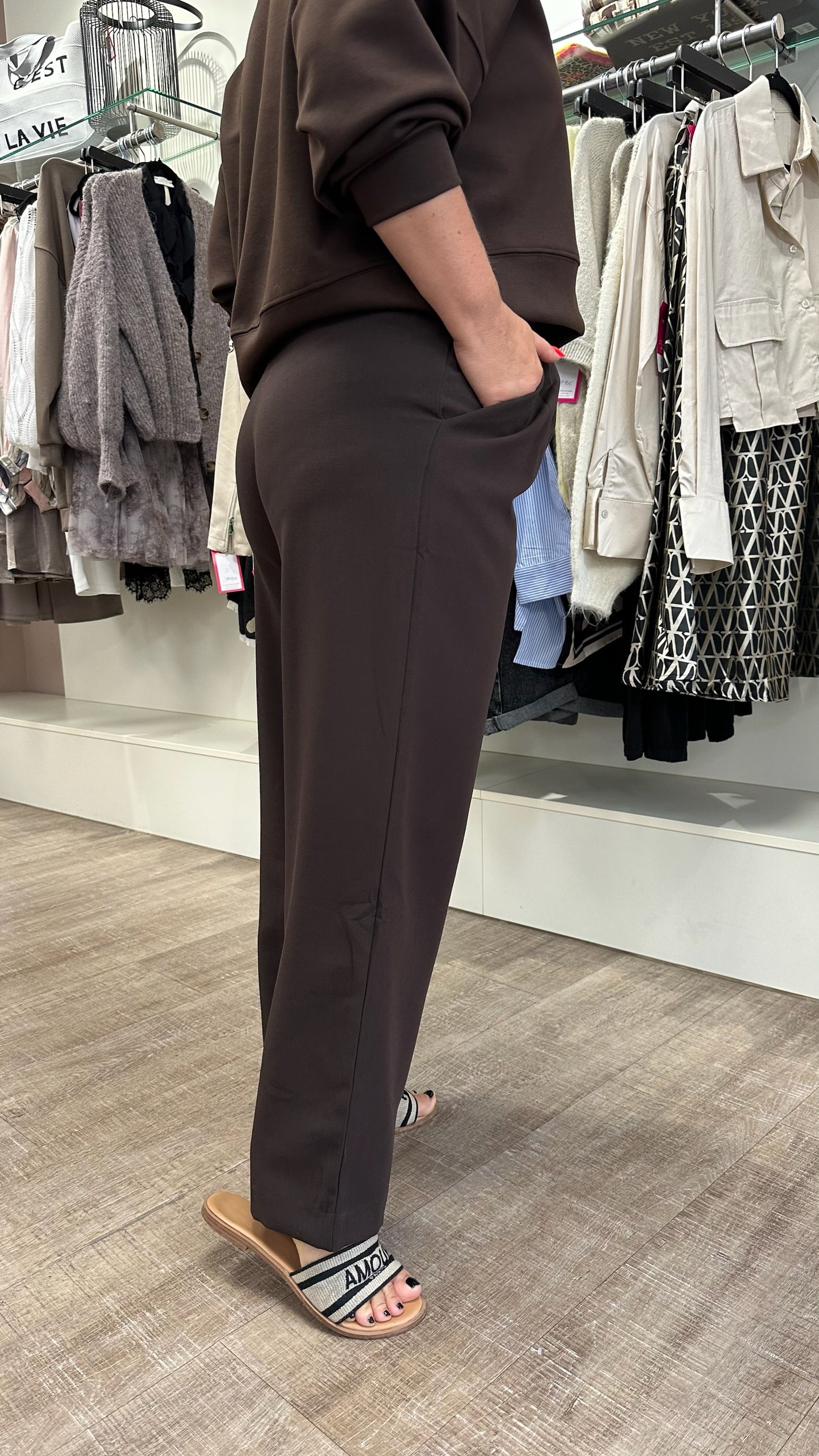 Hose BROWN