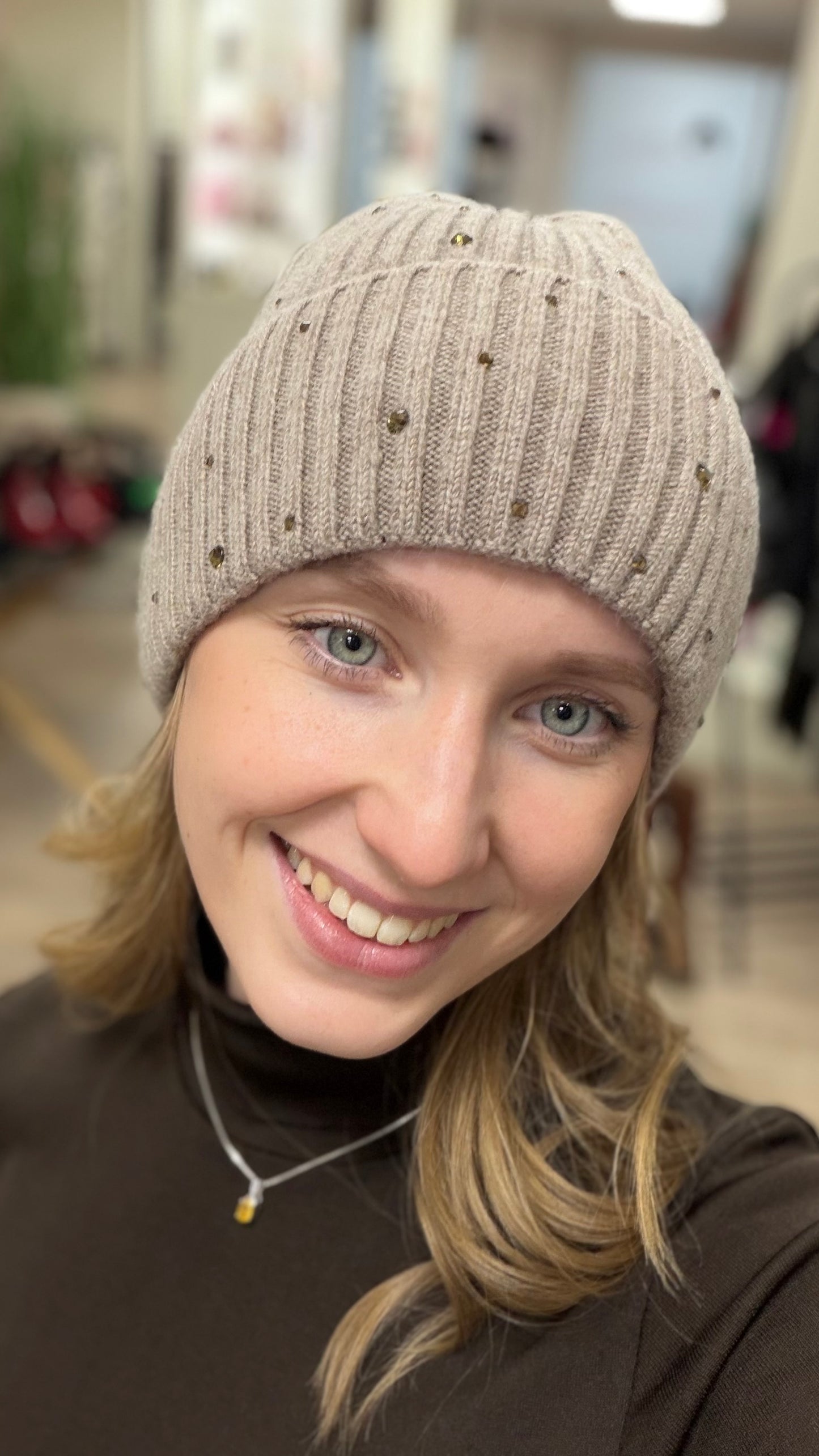 Mütze MELISSA (2 Farben)