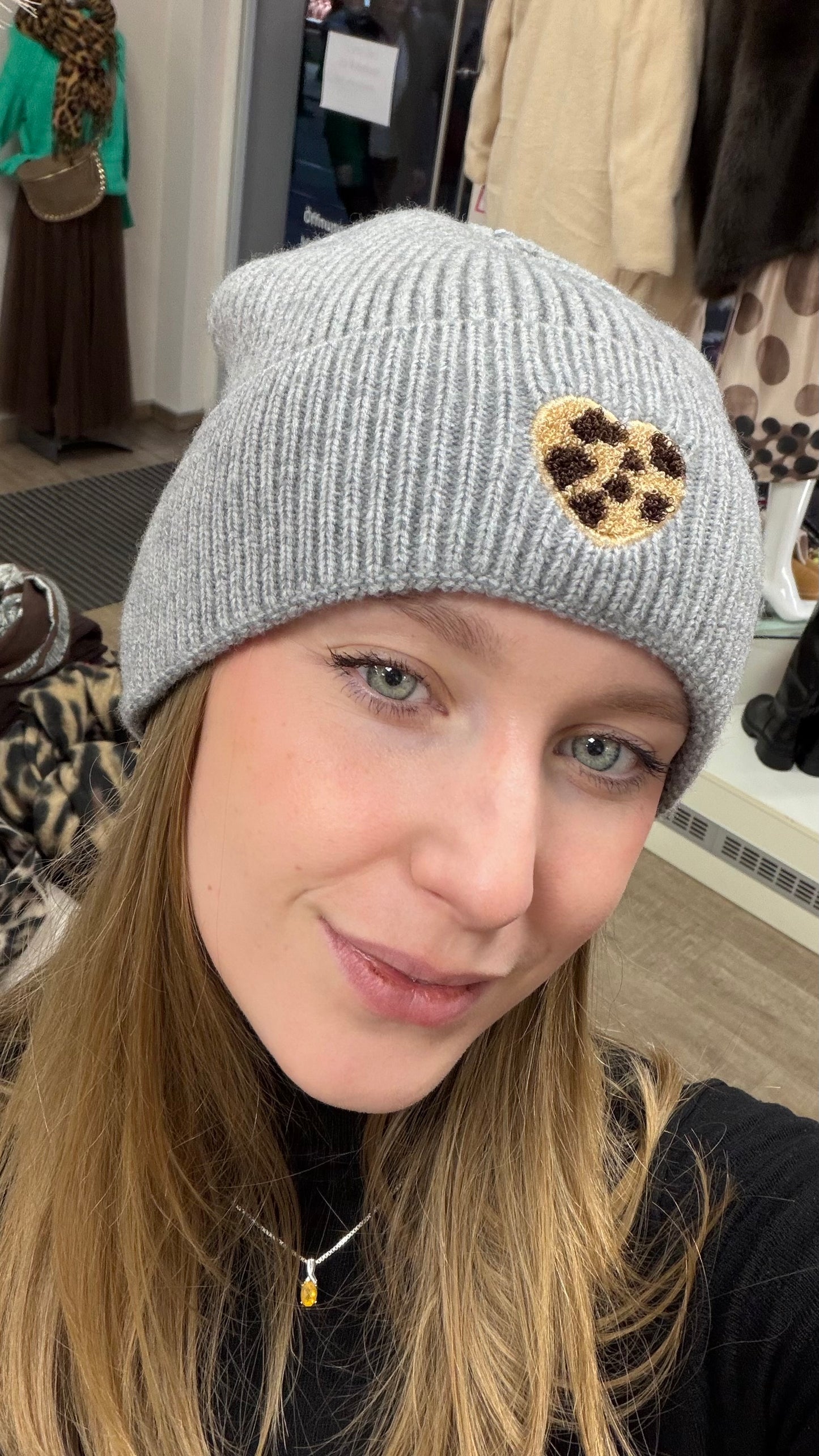 Mütze LEO HEART (4 Farben)