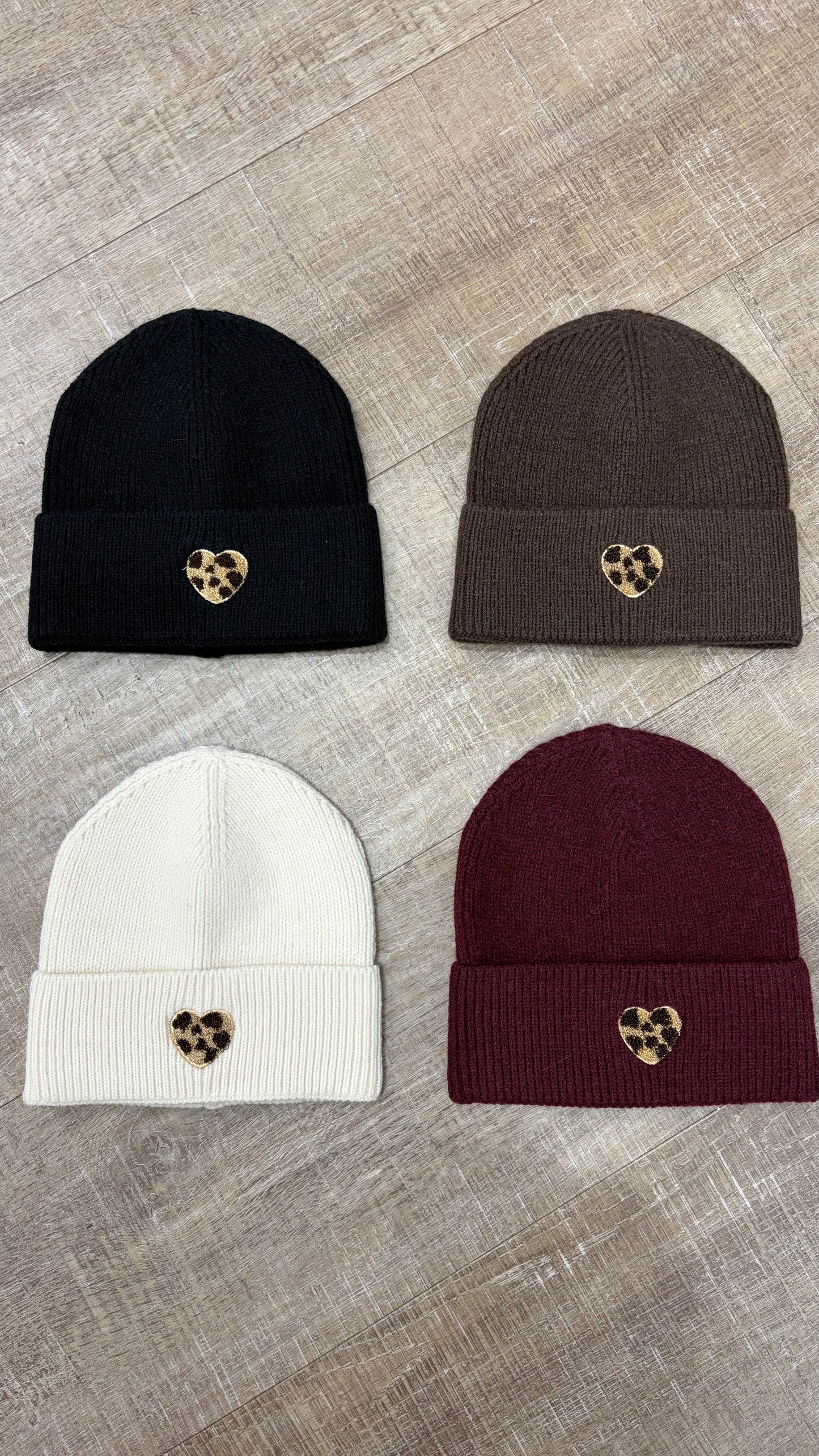 Mütze LEO HEART (4 Farben)