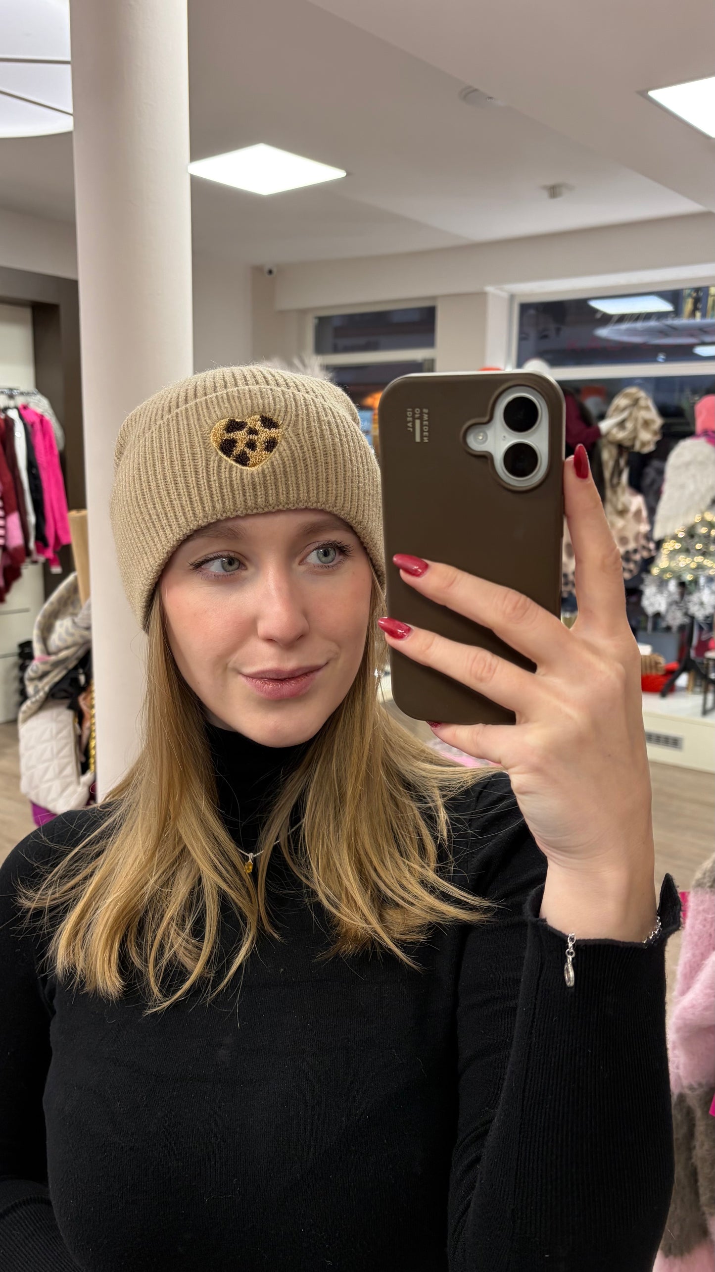 Mütze LEO HEART (4 Farben)